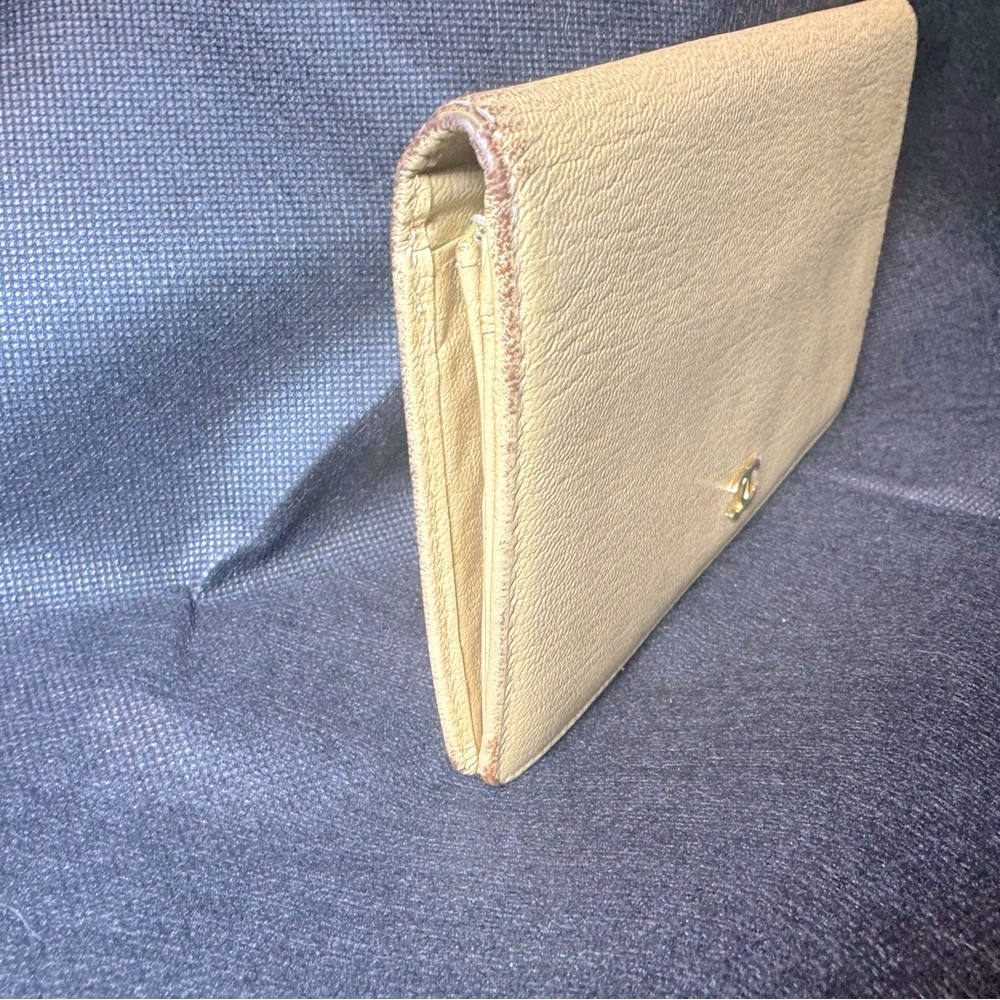 Chanel Long Wallet Beige Caviar Gold Hardware 7-Series Card & Hologram-Vintage! - Picture 6 of 15